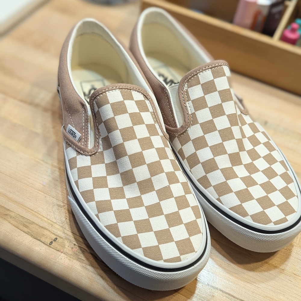 NWOT Vans Classic Slip On